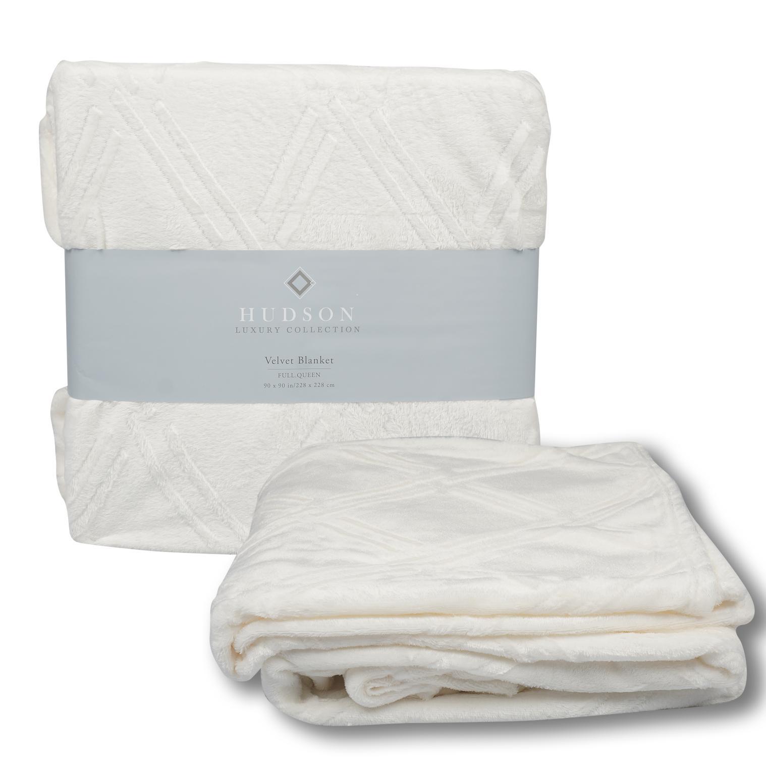 Wholesale Velvet Blanket Full/Queen Ivory (SKU 2337226) DollarDays