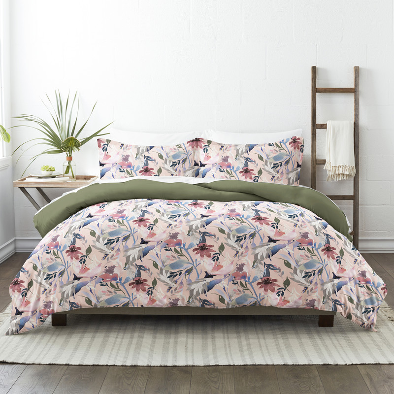 Floral Foilage Reversible Comforter Set Light Pink, Twin/Twin XL, 3 Piece