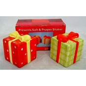 Christmas Presents Salt/Pepper Set