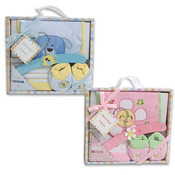 Baby Gift Set 4 Piece With Wooden Hanger