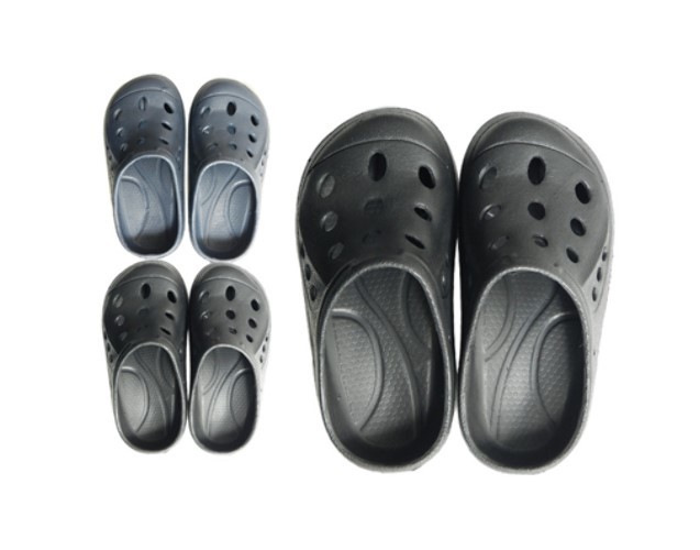 Wholesale Boys' Clogs with Large Holes in 3 Colors